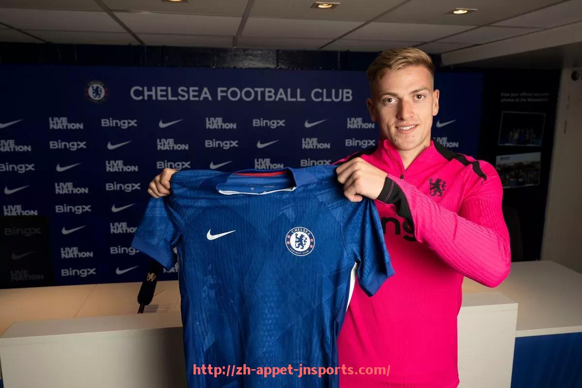 江南体育APP-2019年武汉足球队在中超联赛的赛程与场地分析