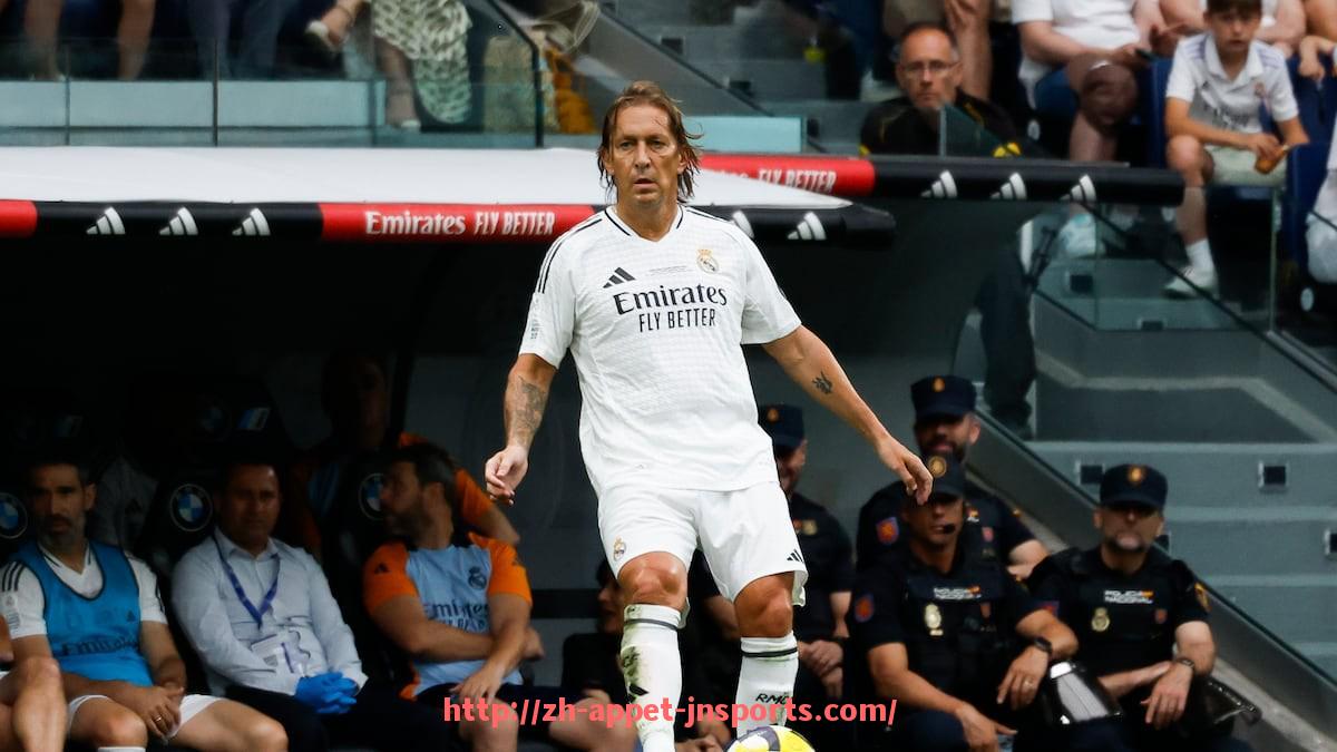 江南体育APP-2025年世俱杯比赛规则解读及对赛事进程的影响